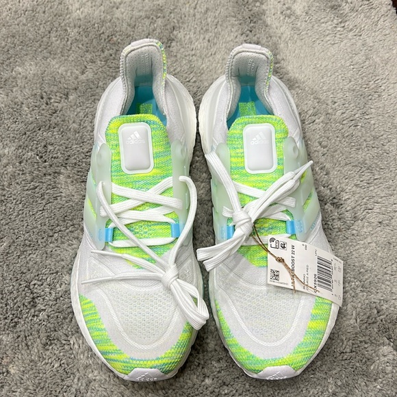 Adidas Ultraboost 22 Sneakers. Brand new with tags. - Picture 6 of 12